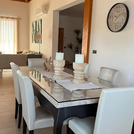 Апартаменты - Upper Deck Double In Barbuja *