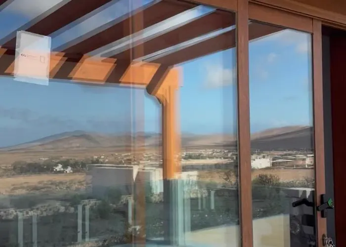 - Upper Deck Double In Barbuja Tefia